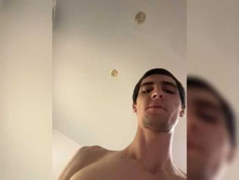 ArtYlaa webcam model stream image