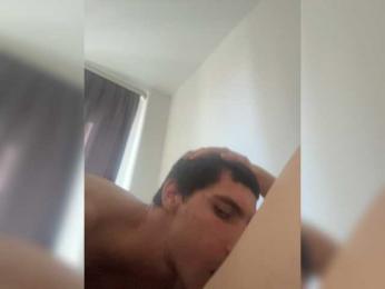 ArtYlaa webcam model stream image