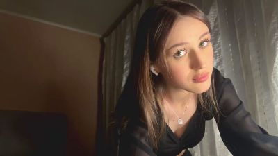 AdeliaDerousse webcam model stream image