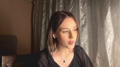 AdeliaDerousse webcam model stream image