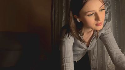AdeliaDerousse webcam model stream image