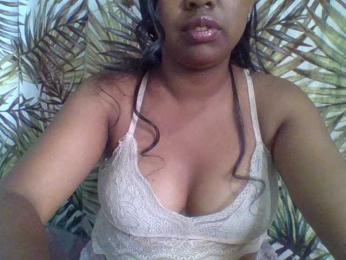 Julia-skye webcam model stream image