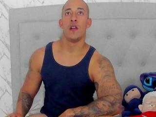 Luigi Ferrara webcam model stream image