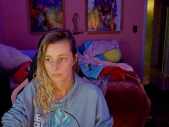 YourSecretGirlFriend963 webcam model stream image