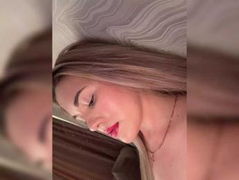 KateMid webcam model stream image