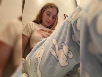 MimiMila webcam bongacams model stream image