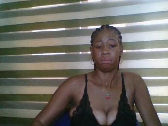 Juicynpink webcam bongacams model stream image