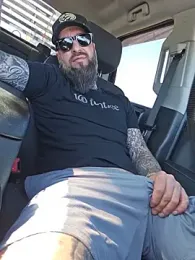 Beardedtattood webcam stripchat model stream image