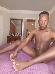 Brentrawbreed webcam model stream image