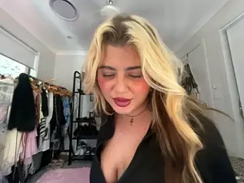 luckygigi webcam model stream image
