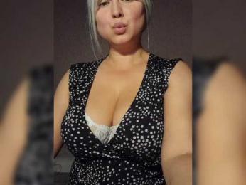 IEvaLov webcam model stream image