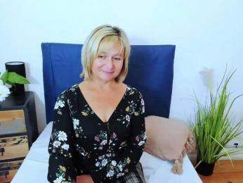 MarieneMature webcam model stream image
