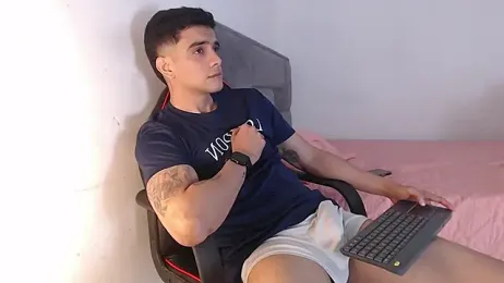 adam_levis17 webcam model stream image