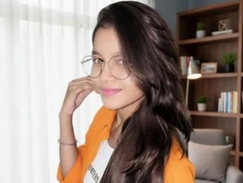AdrianaReyez webcam livejasmin model stream image