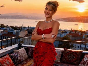SalmaRoze webcam model stream image