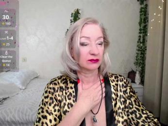 hunters-woman webcam model stream image