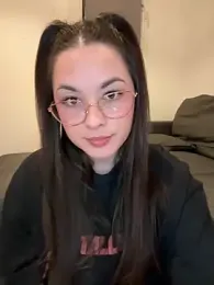 liloush__ webcam model stream image