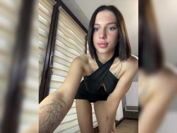 BabyDarii webcam bongacams model stream image