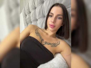 BabyDarii webcam bongacams model stream image