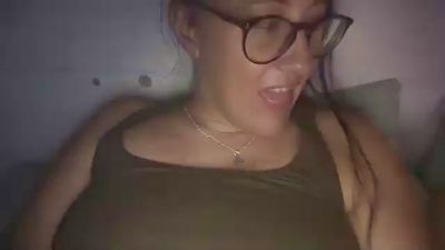 SweetMellky webcam model stream image