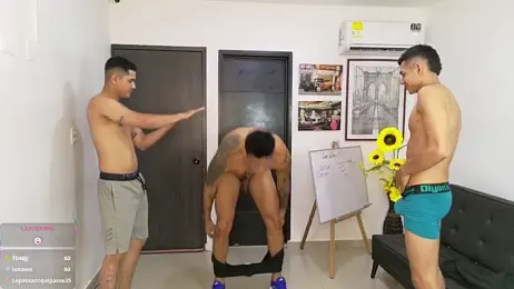 Voyeurism_guyss webcam model stream image