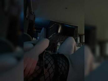 GirlWithACrystal webcam model stream image