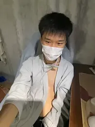 Zhang_yiovo webcam model stream image
