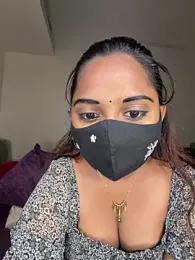 Srivalli_telugu webcam stripchat model stream image