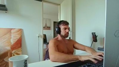 ALPHA_HUNK webcam model stream image