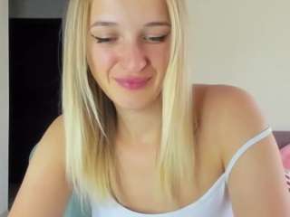 rousereedd webcam model stream image