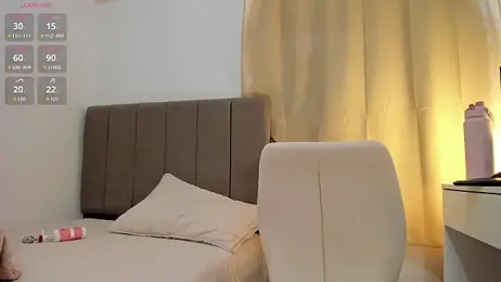 soyamandaa_ webcam model stream image