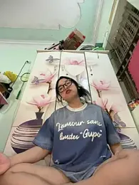 Emmiuuuu03 webcam model stream image
