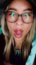 Yanina_1 webcam preview