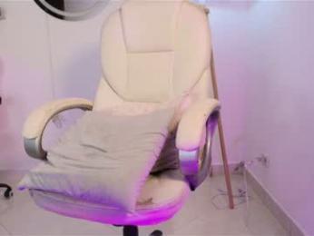 carolyne_sweet webcam chaturbate model stream image