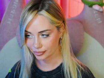 -ANN webcam bongacams model stream image