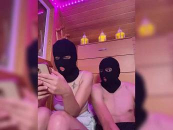 Double-Trouble webcam model stream image