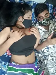 hottiess69 webcam model stream image