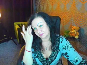 IrissMoon webcam model stream image