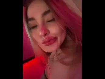 AriWild webcam stripchat model stream image