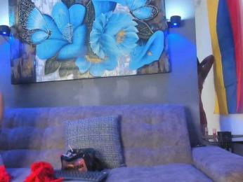 ElizabethAndEliana webcam model stream image