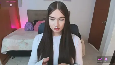 Miley_Baker webcam model stream image