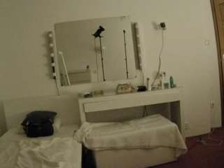 voyeurcam-julmodels-living-6 webcam camsoda model stream image