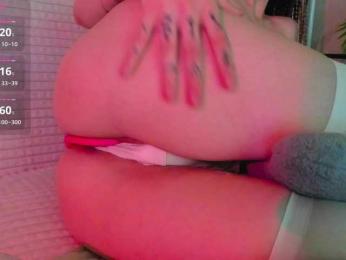EllieRough webcam model stream image