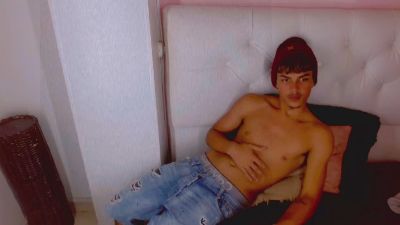 angel_foxc_ webcam model stream image