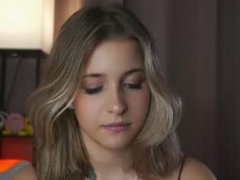 ceceliapidcock webcam chaturbate model stream image