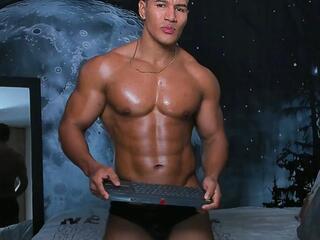Cris Cruz webcam model stream image