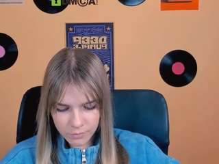 kristy-moon webcam model stream image