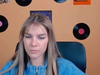 kristy-moon webcam model stream image