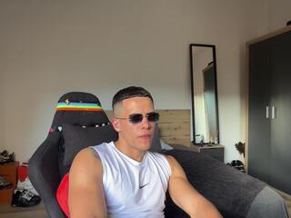 Duncan Collins webcam model stream image