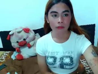 mikhayla_and_zeus_room webcam model stream image